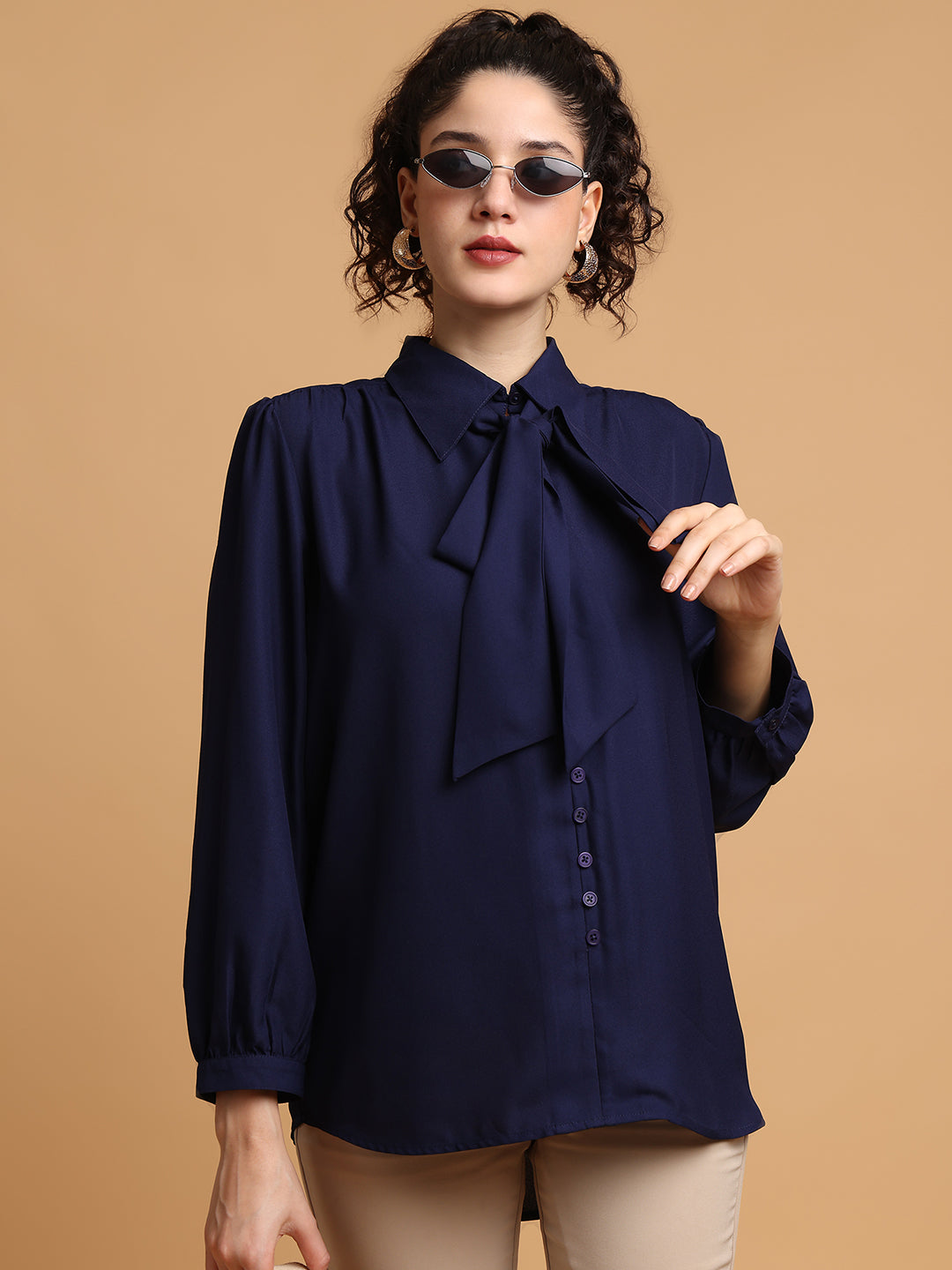 Blue tie-knot shirt