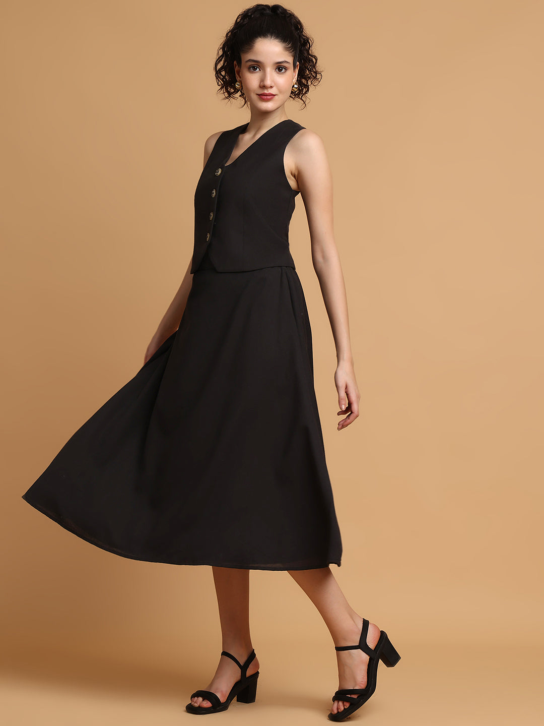 Black waist-coat with skirt