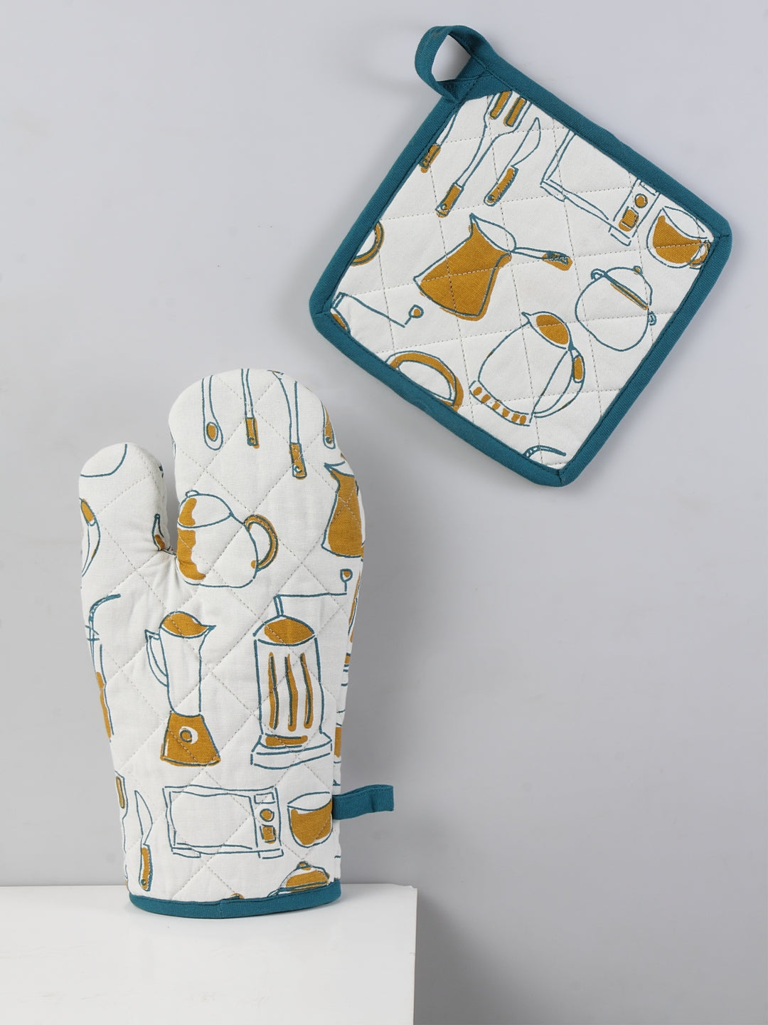 Snack Time Printed Oven Mitt & Potholder