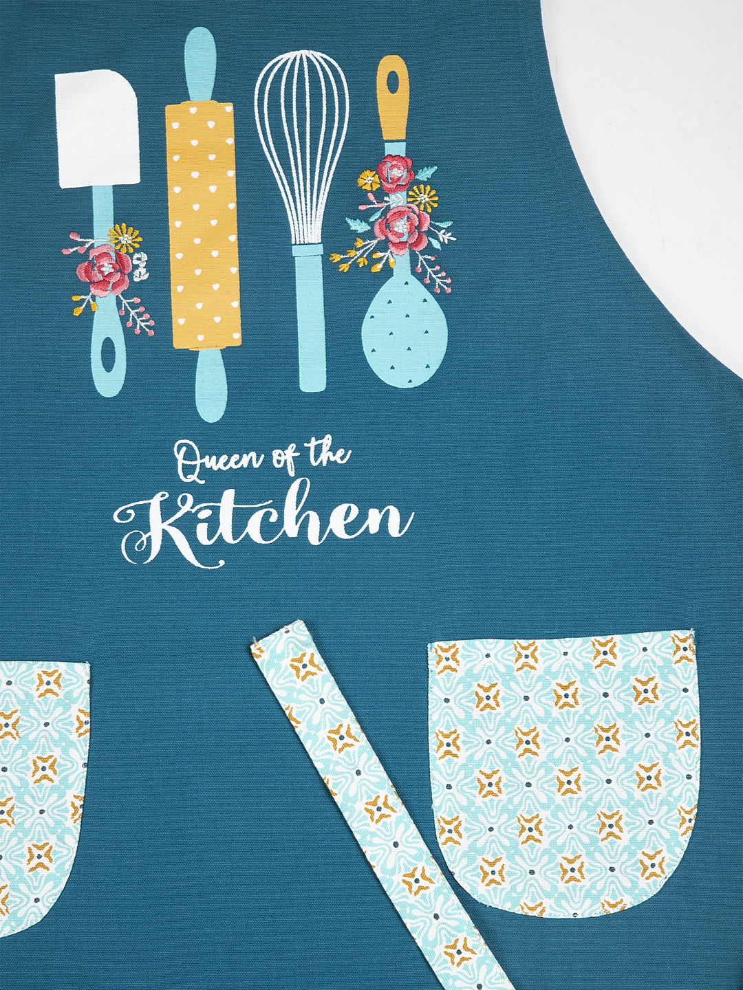 Blanc9 Queen  Of The Kitchen Printed Apron