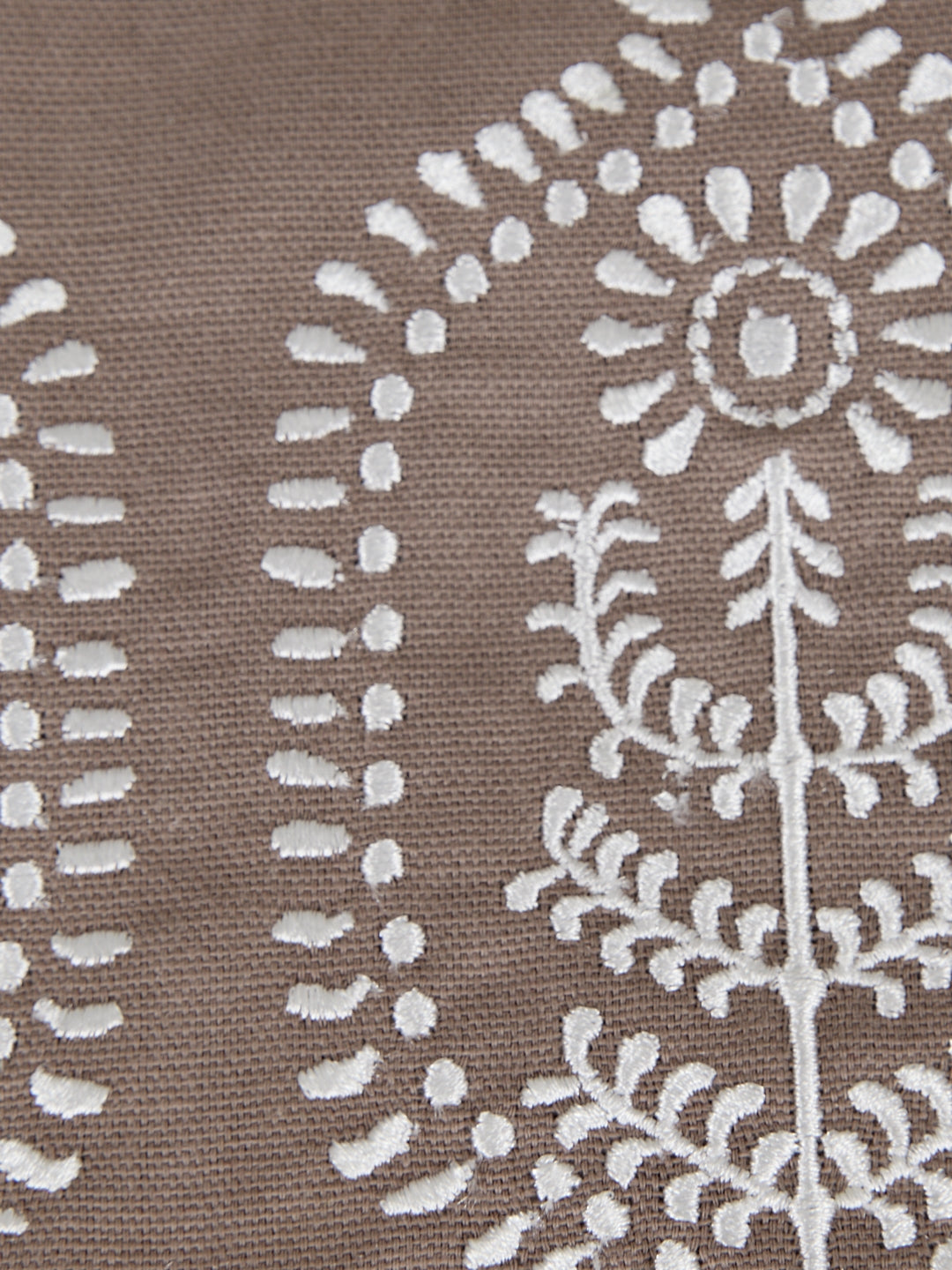 Dandelion Embroidered 4/6 Seater Table Runner