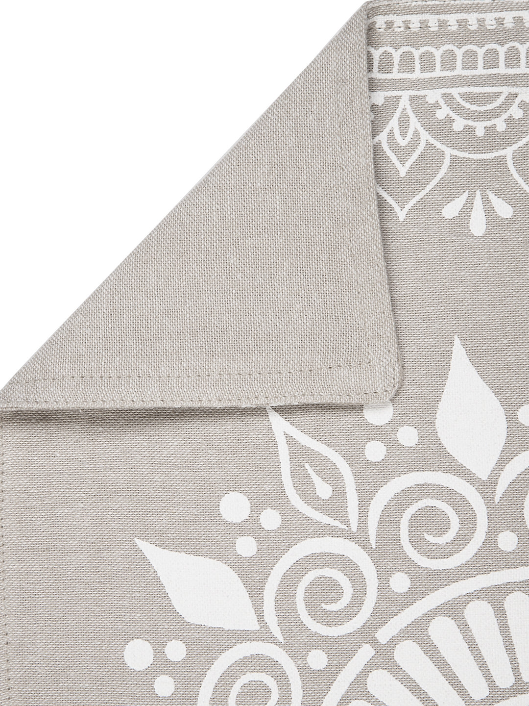 Blanc9 Set of 8 Medallion Placemats