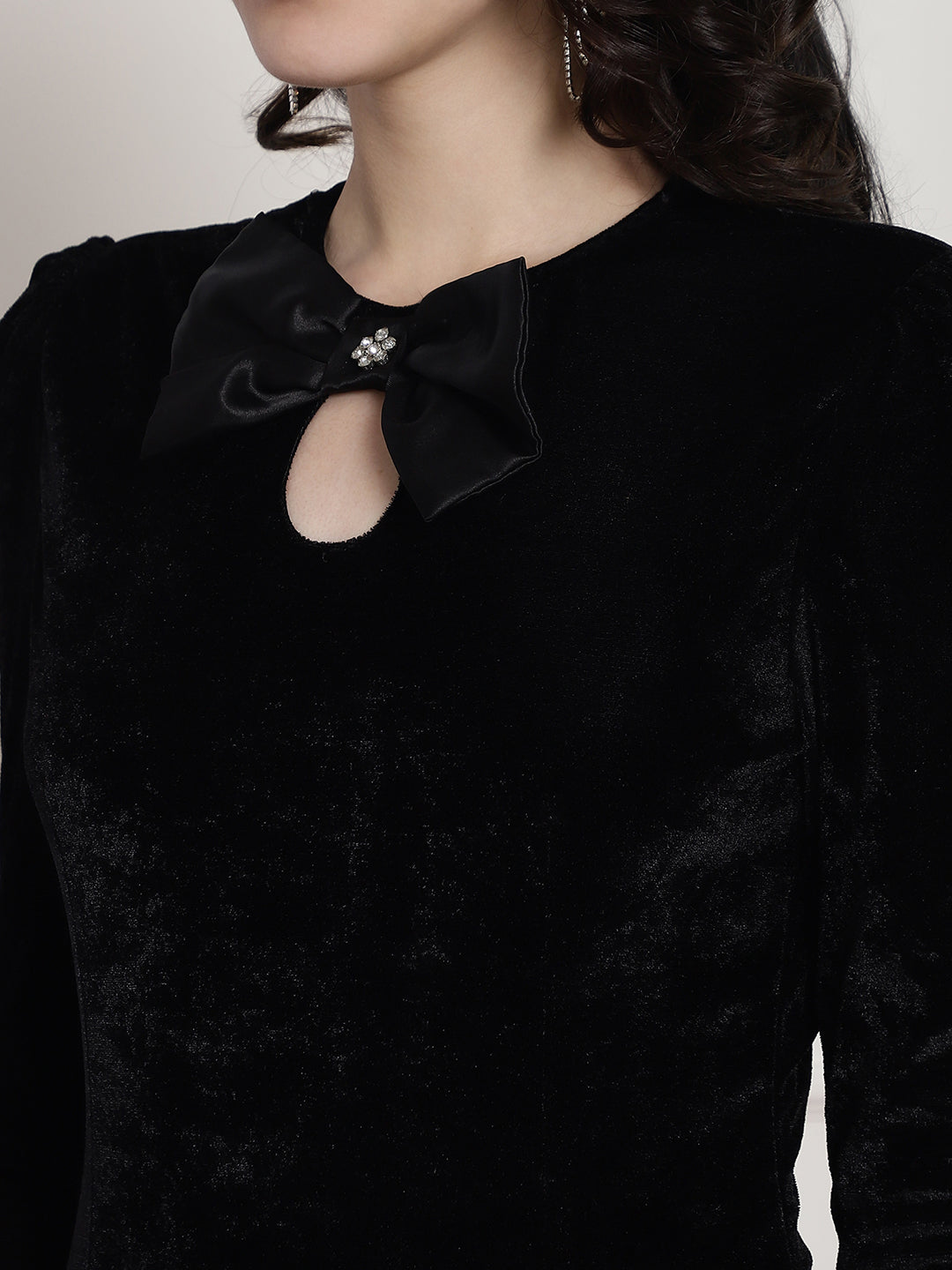 Blanc9 Embellished Bow Velvet Short Dress