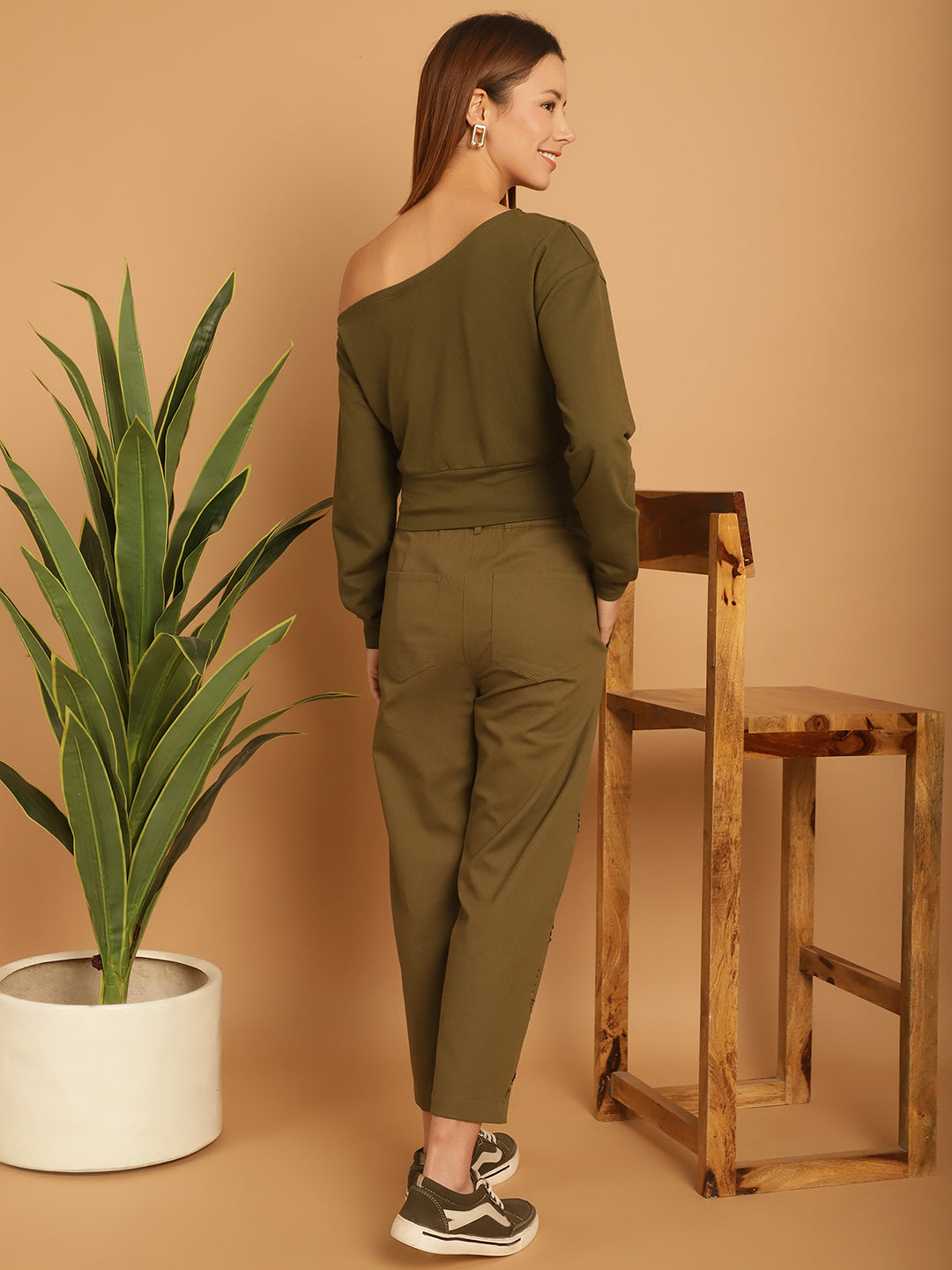 Blanc9OneSidedOffShoulderSweatshirtWithEmbellishedTrouser-B9ST152