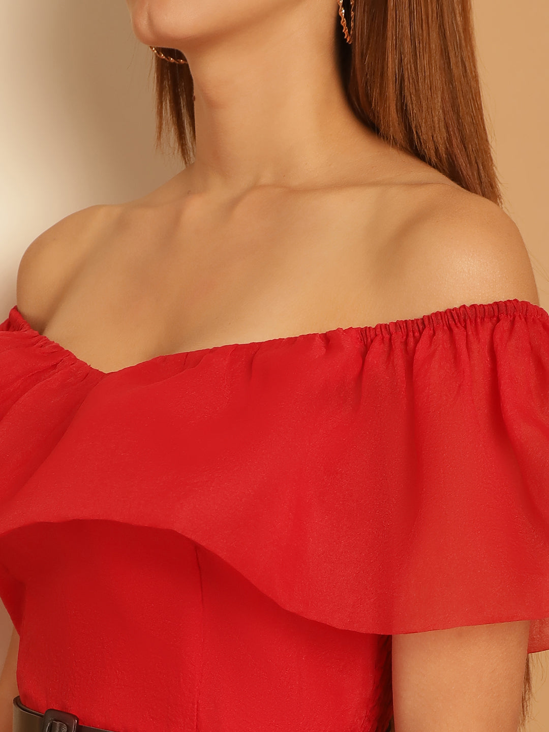 Blanc9RedOrganzaOff-ShoulderTopwithBlackTrouserandblackbelt
