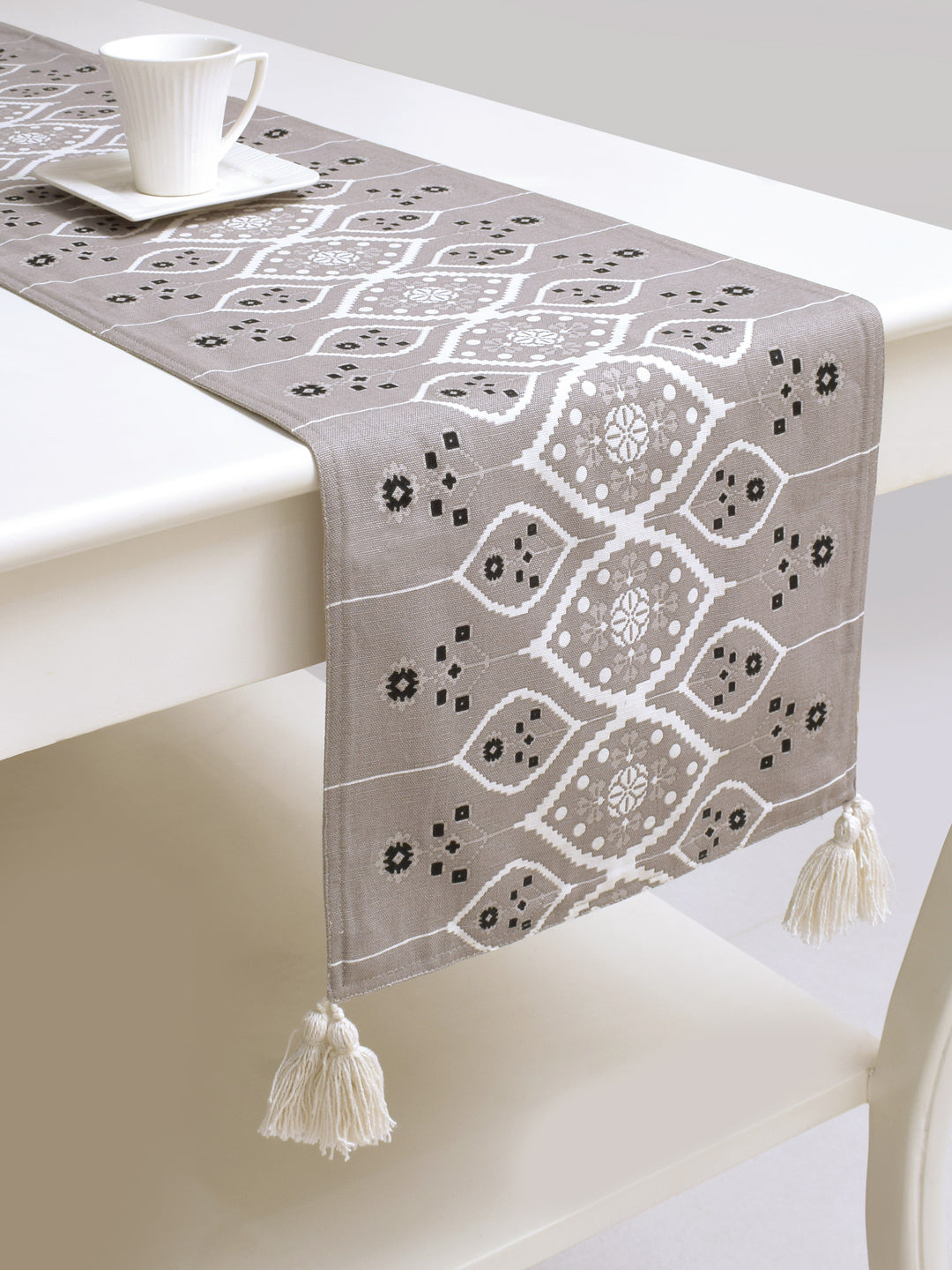 Blanc9 Rythm Cotton Printed 4/6 Seater Table Runner