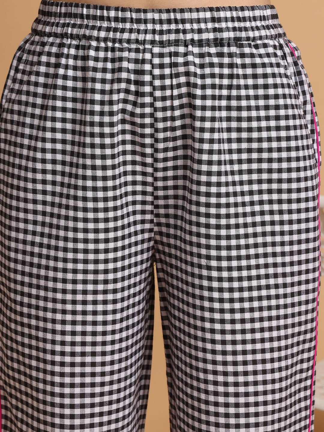 Blanc9 Women Black & White Checkered Nightwear With Pink Piping