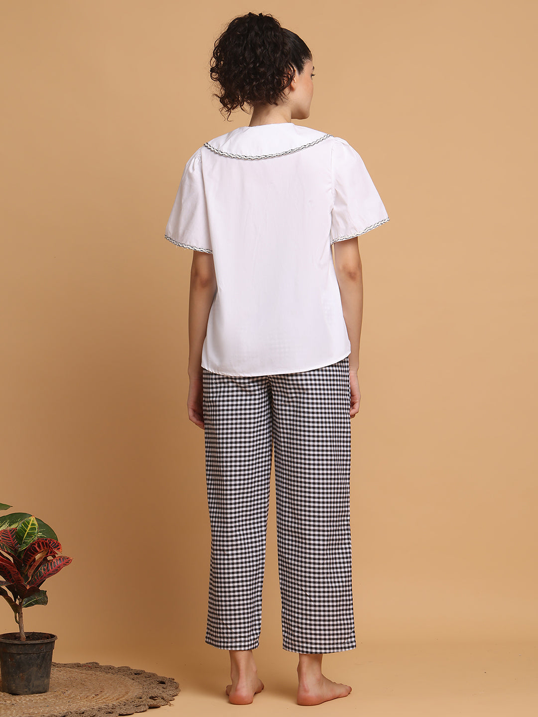 Blanc9 Women White Top With Checkered Pyjama