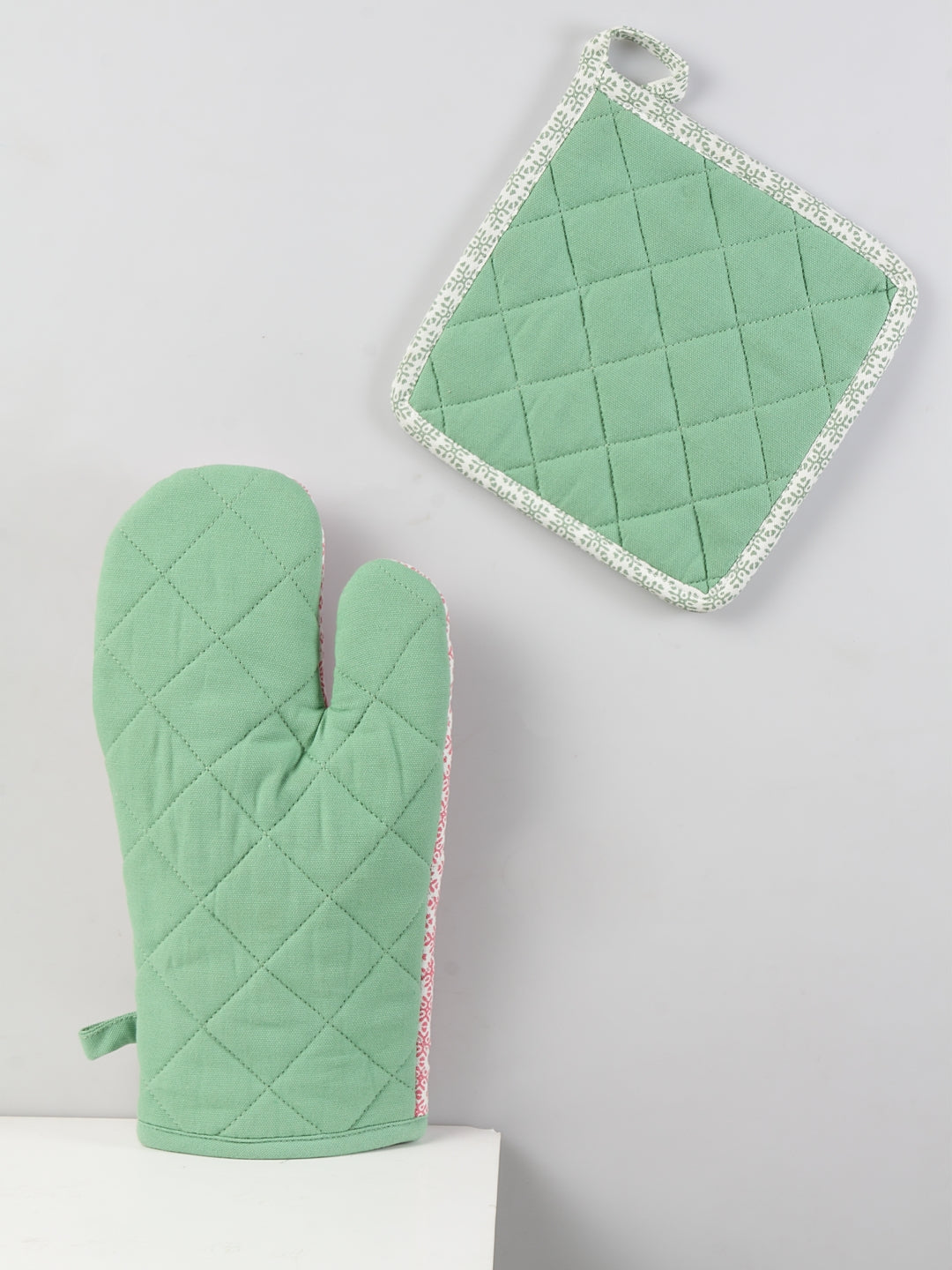 Love Birds Embroidered Set of Oven Mitt & Potholder