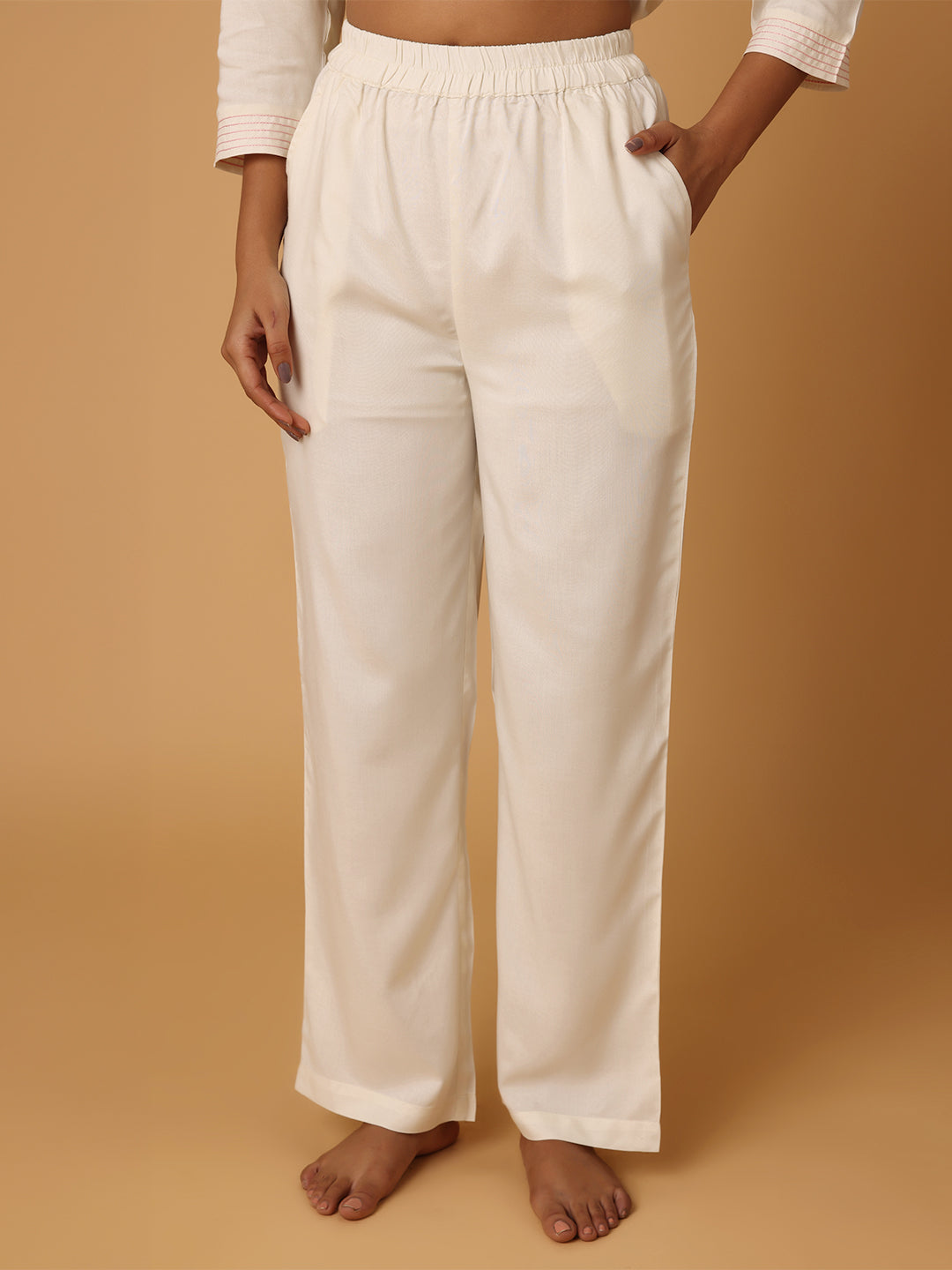 Off-White Nightwear With Contrast Pink Lace At Yoke