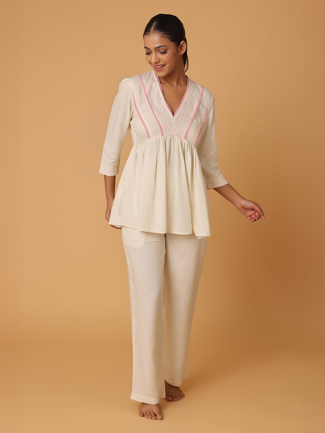 Off-White Nightwear With Contrast Pink Lace At Yoke