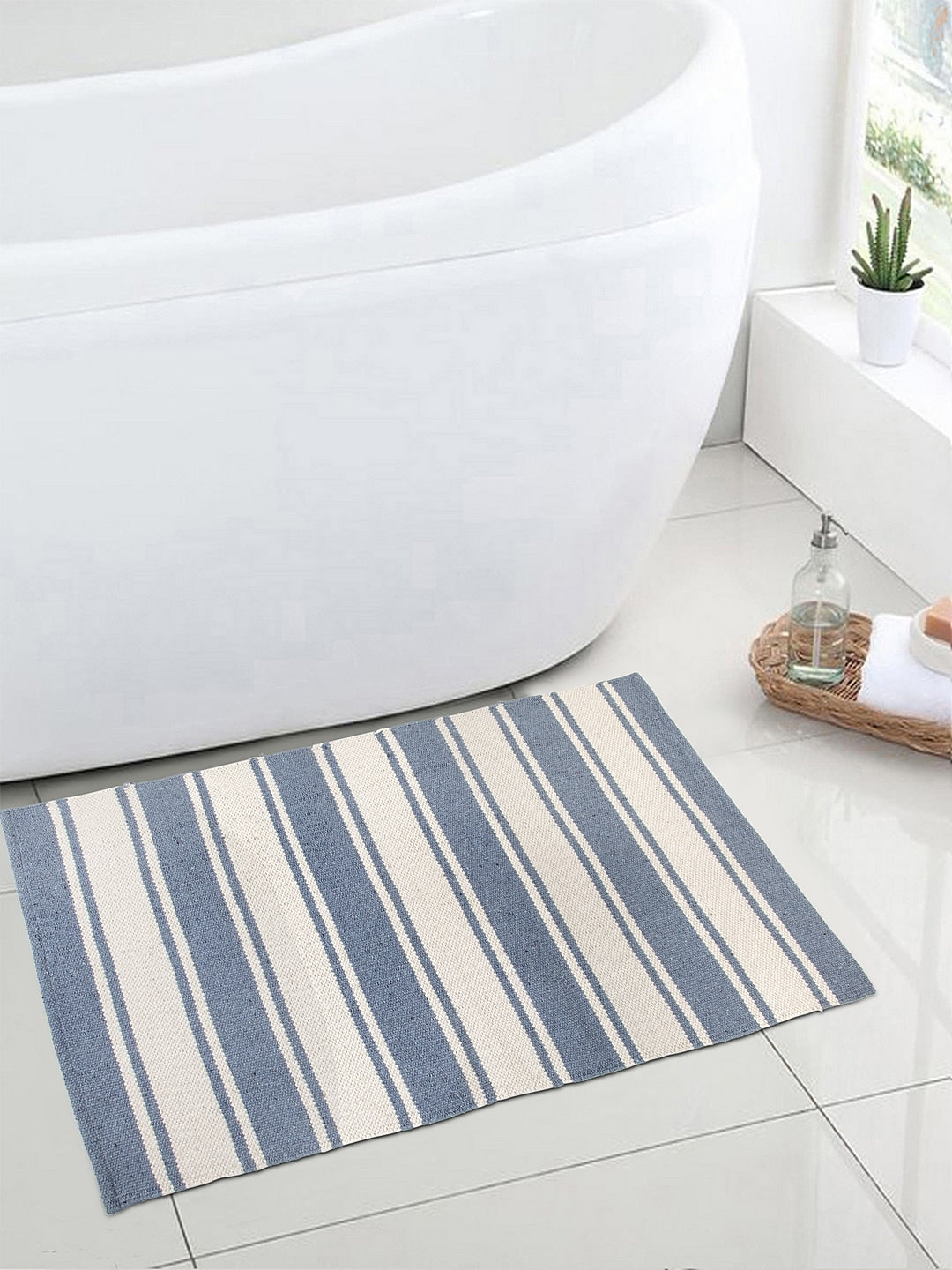 Blanc9 Woven Striped Rug