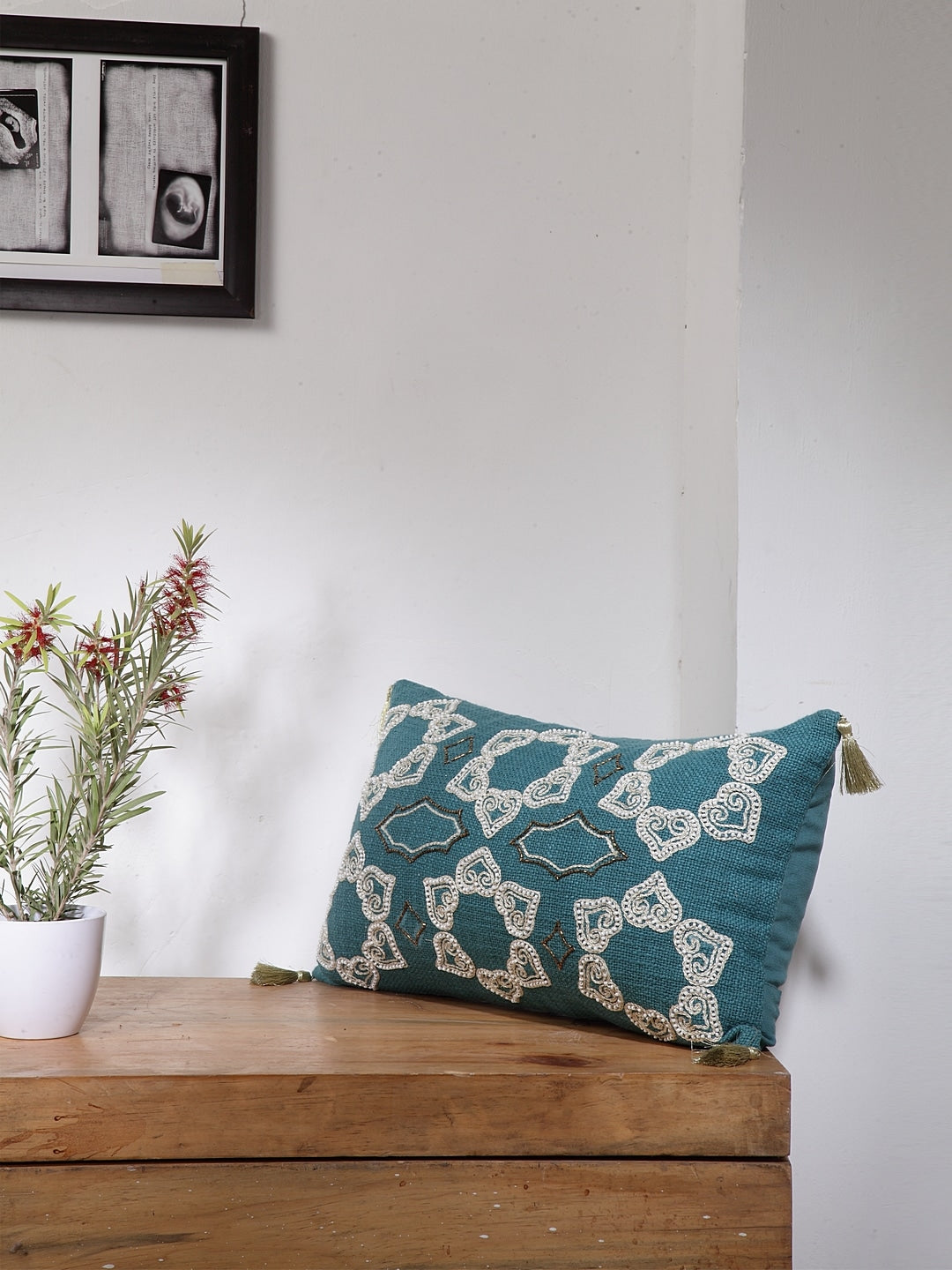 Blanc9 Royal Damask Cushion Cover with Filler 30x50cm