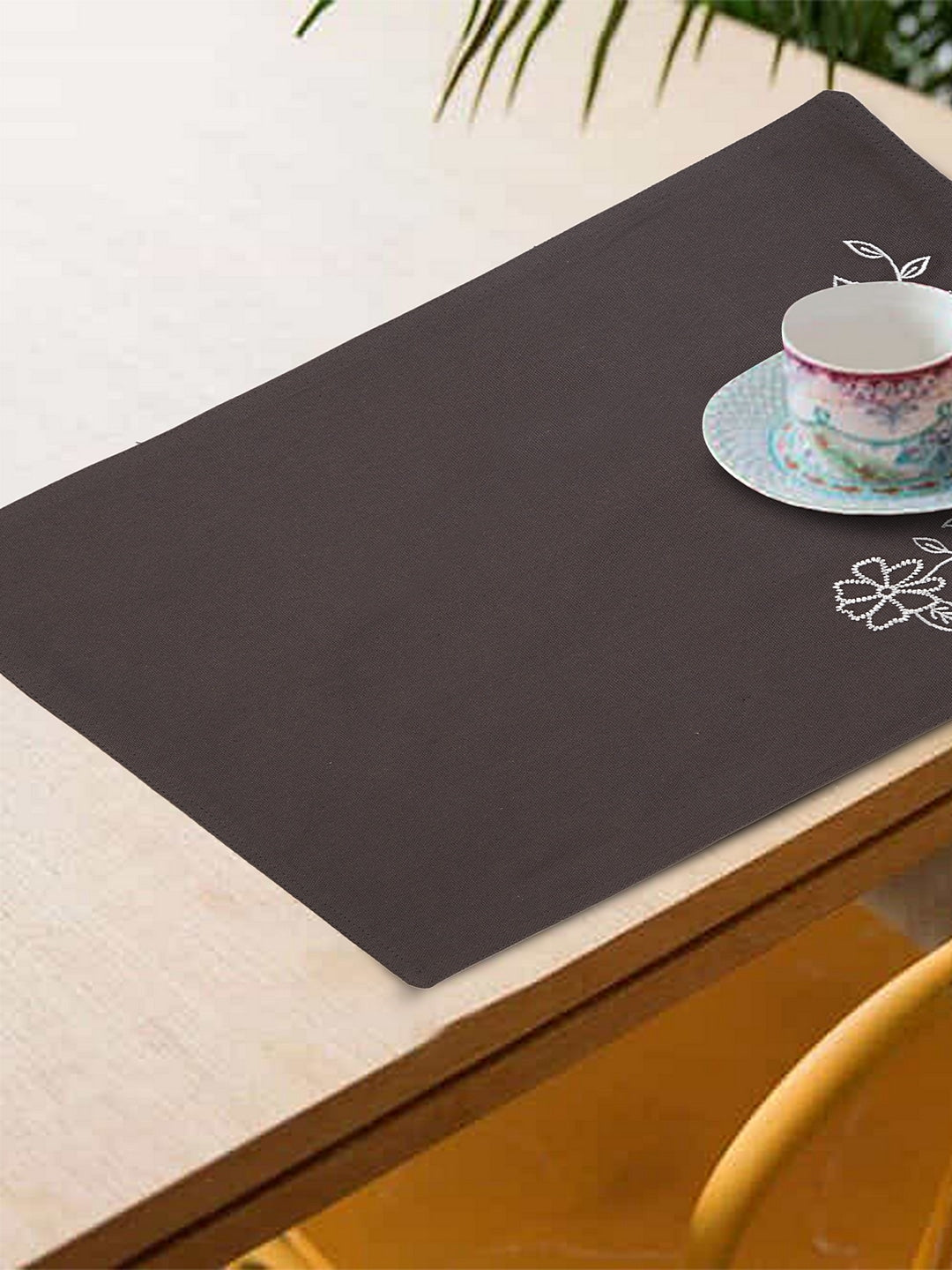 Set of 8 White Rose Embroidered Placemats