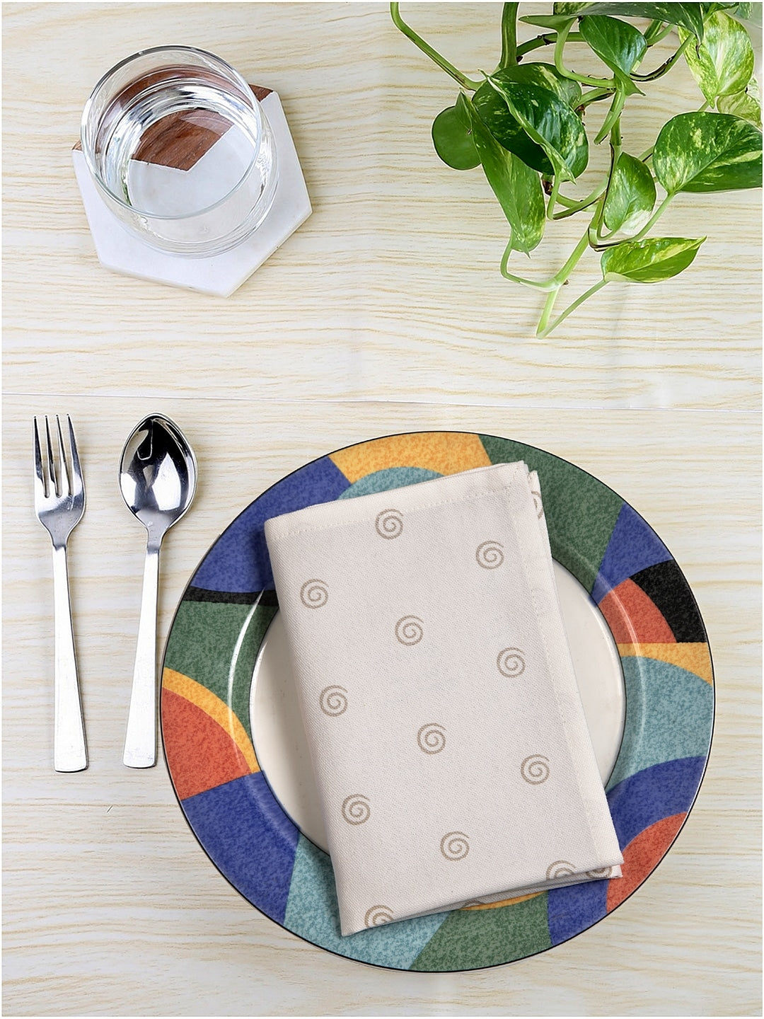 Blanc9 Set of 6 & 8 Swirl Table Napkins