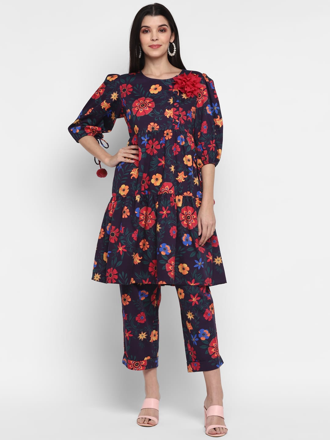 Blanc9 Big Floral Fusion Set with Brooch