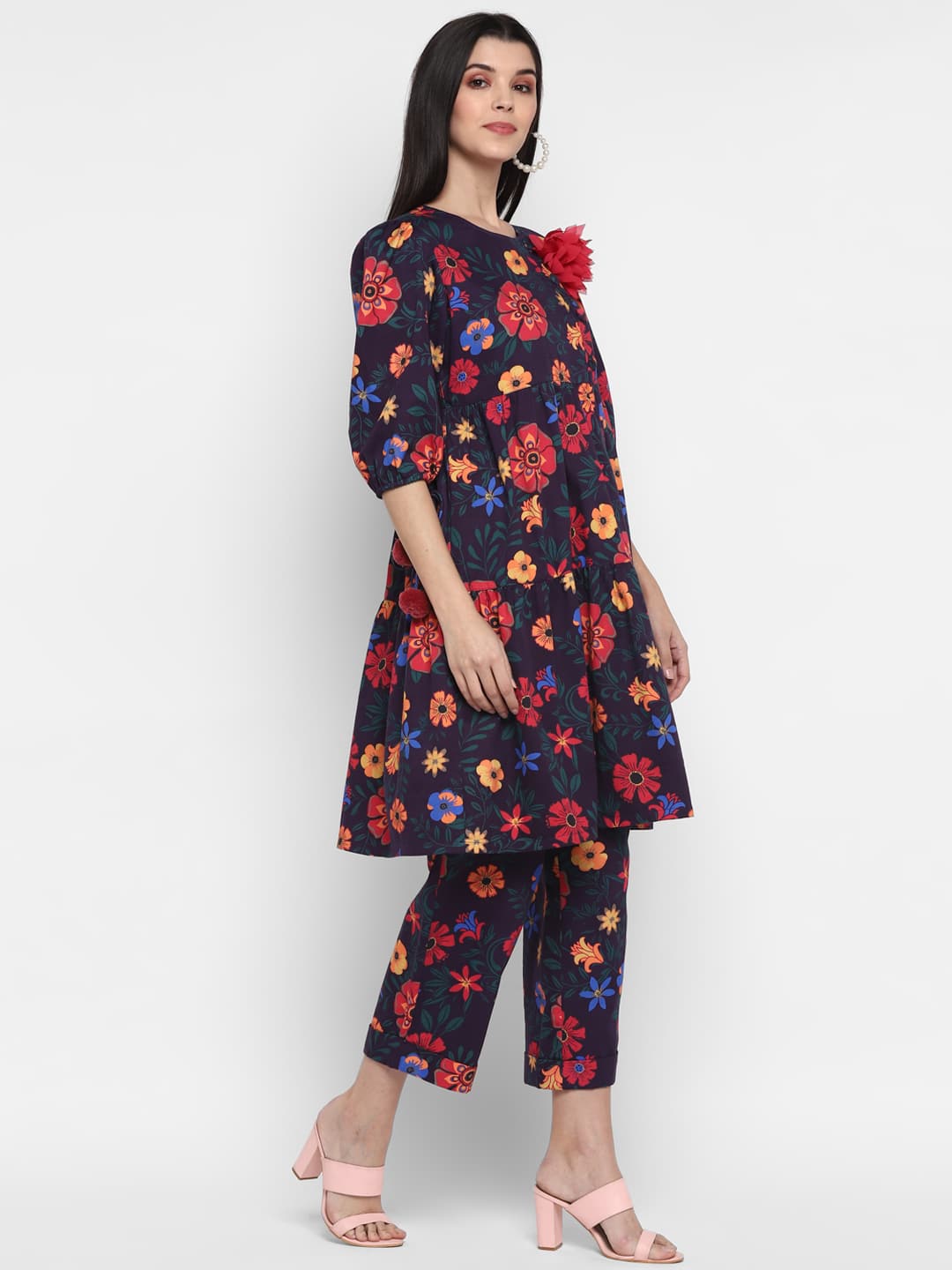 Blanc9 Big Floral Fusion Set with Brooch