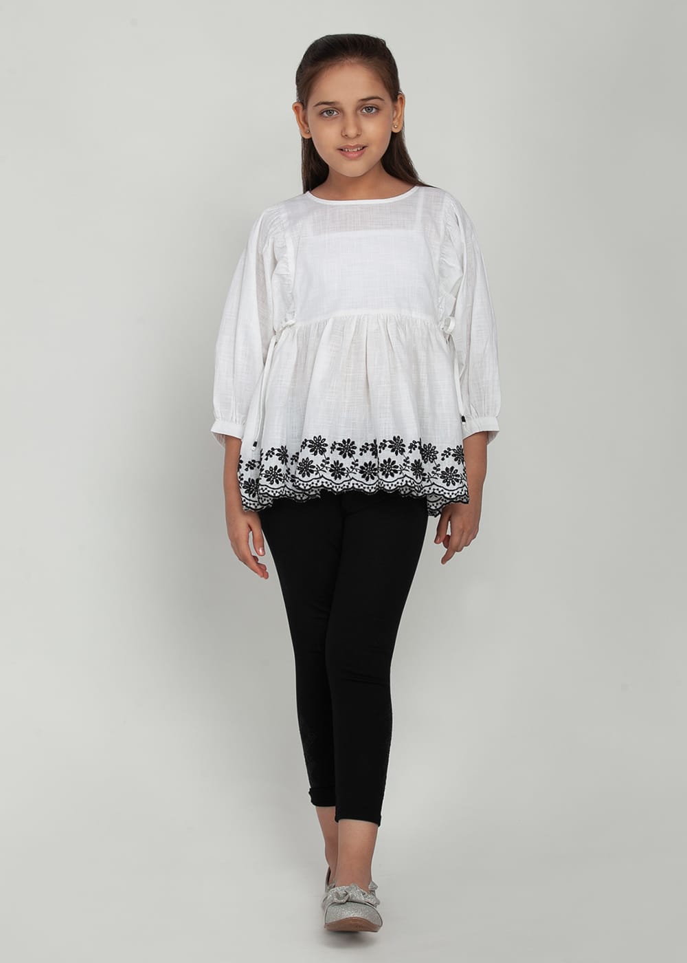 Blanc9 White-Black Top