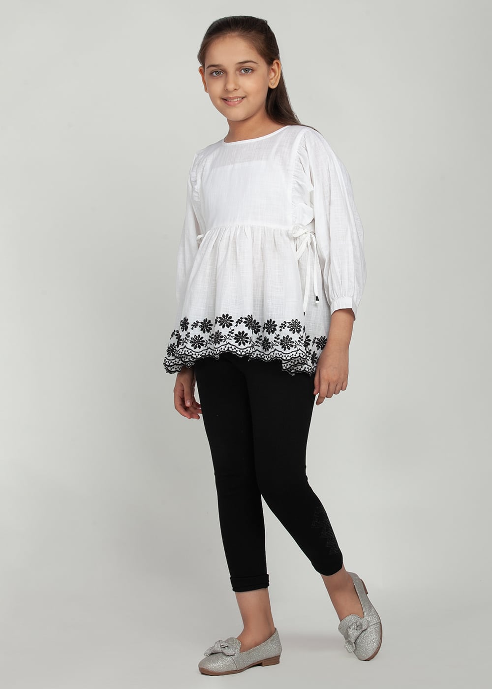 Blanc9 White-Black Top