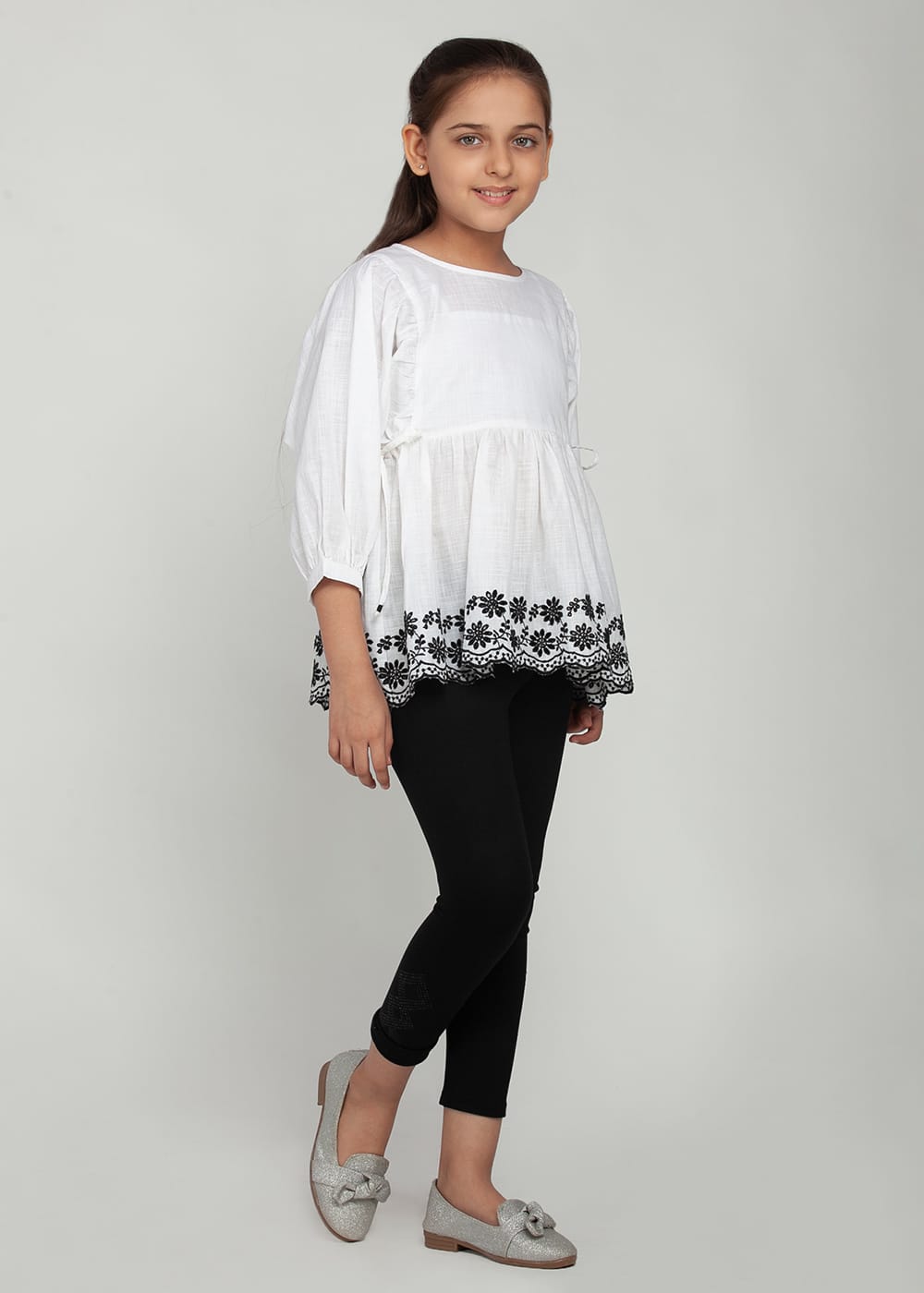 Blanc9 White-Black Top