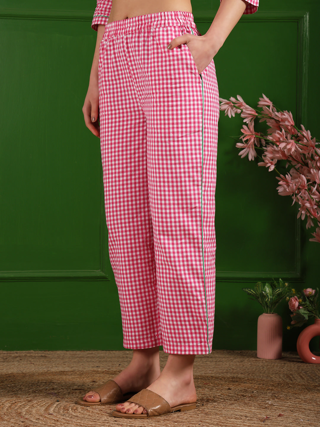 Breezy Pink Checkered Nightwear