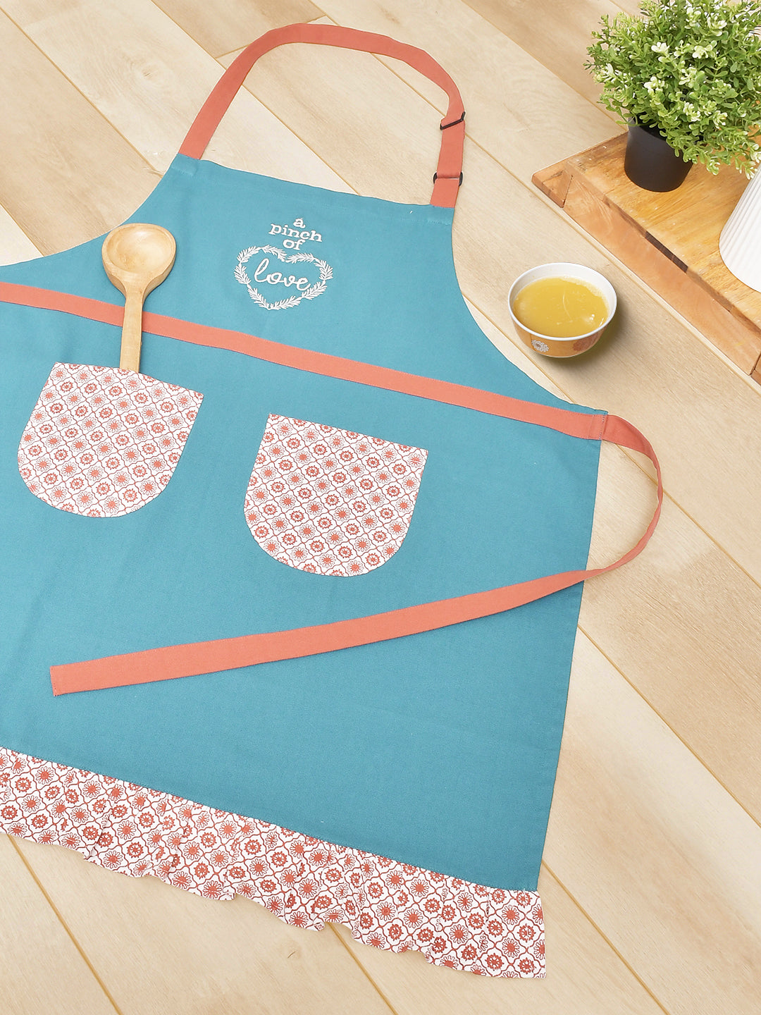 Pinch of Love Teal Cotton Printed Apron