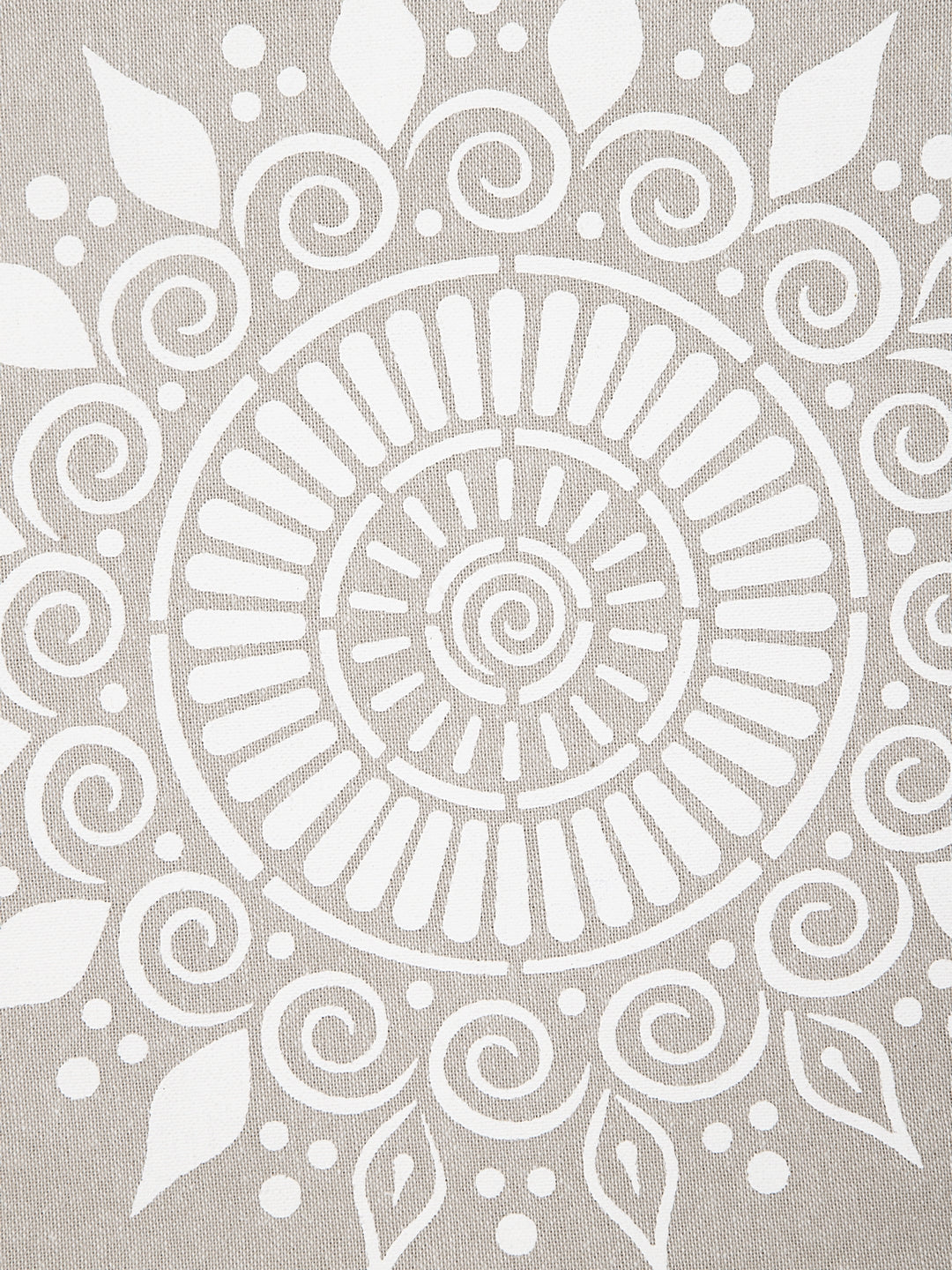 Set of 8 Medallion Placemats