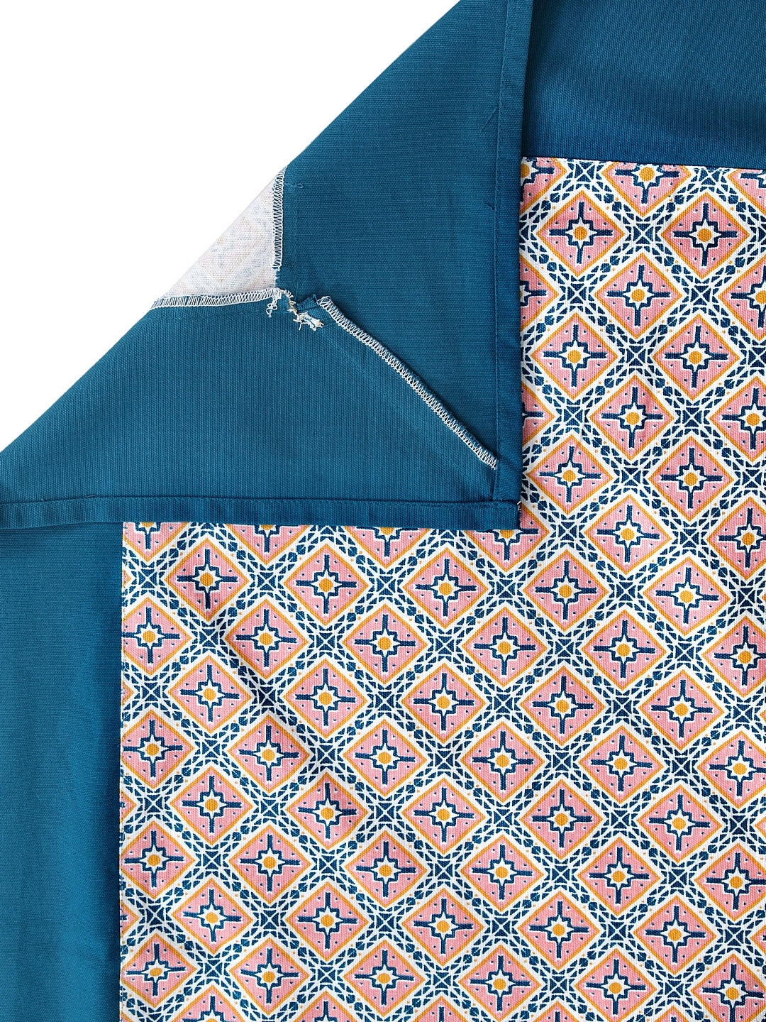 Lattice Print Table Cloth