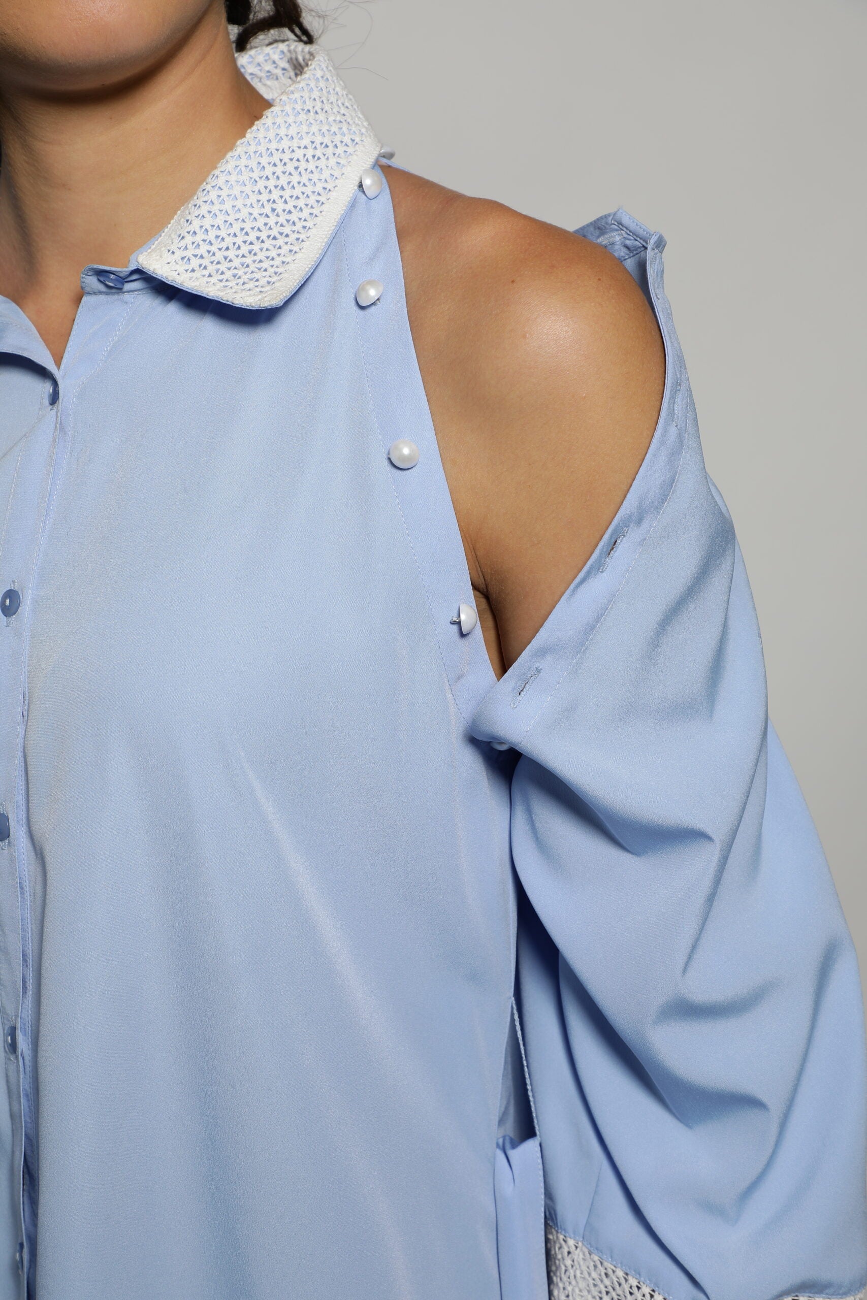 Blanc9 Detachable Sleeves Lace Dress