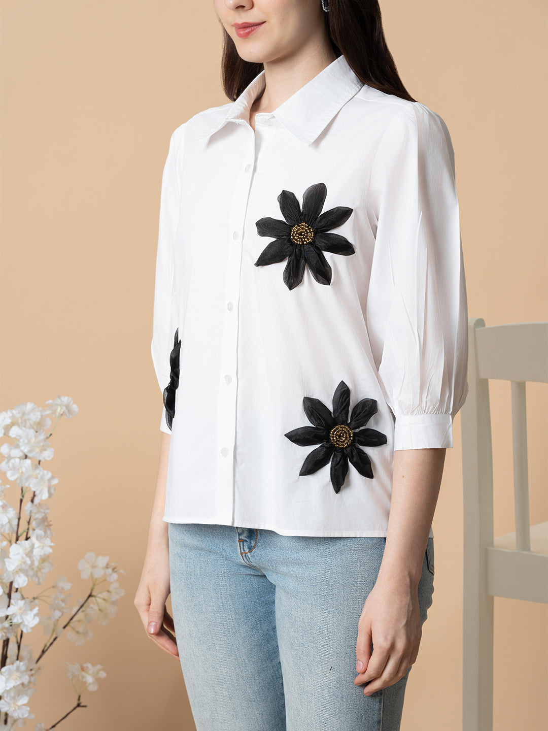 Blanc9WhiteShirtWithBlack3DFlowers