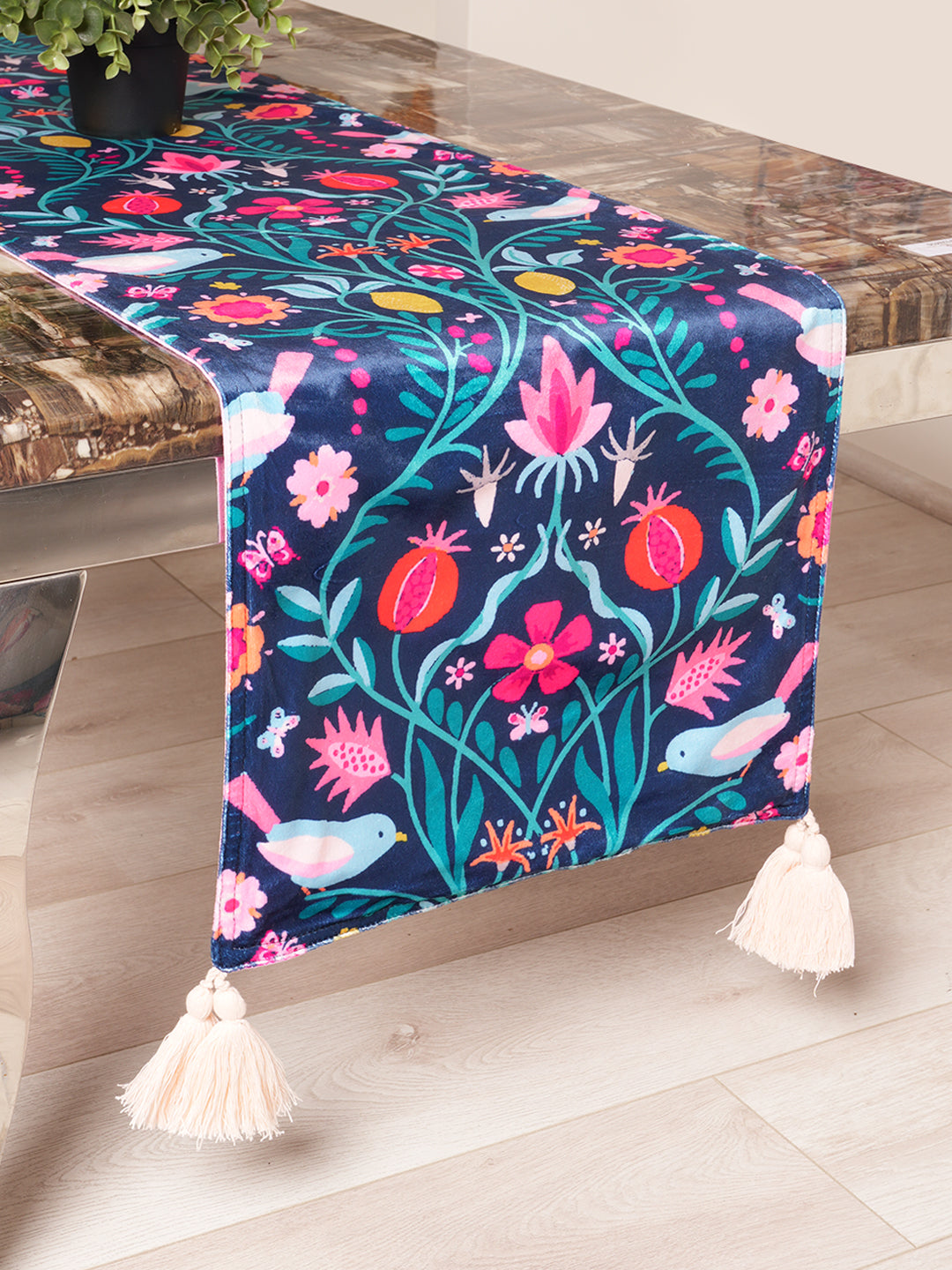 Dream Garden Polyester Cotton Printed 4/6 Seater Table Runner