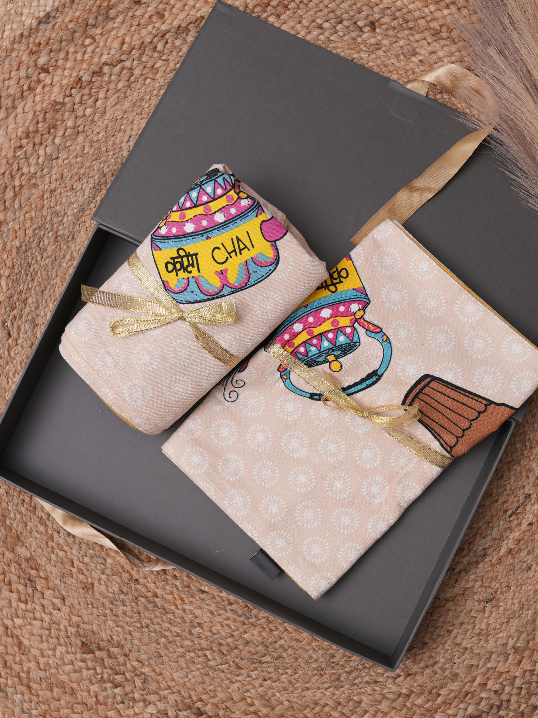 Cutting Chai Cotton Table Runner with 6 Rangeela Truck Placemats