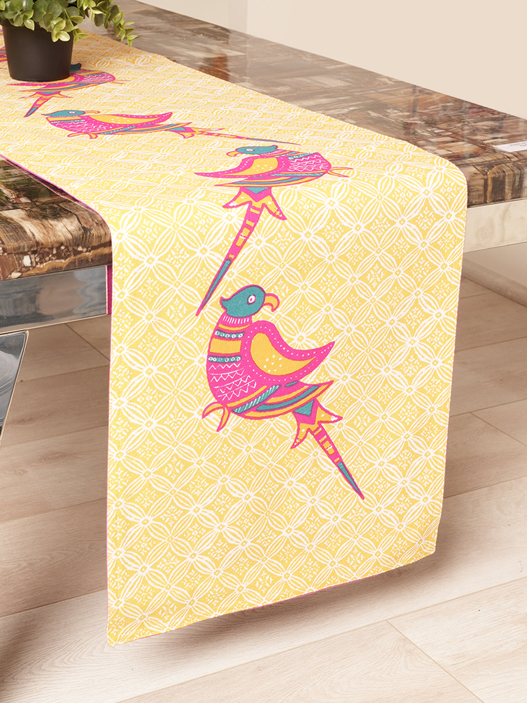 Tota Pari Cotton Table Runner with 6 Matching Placemats