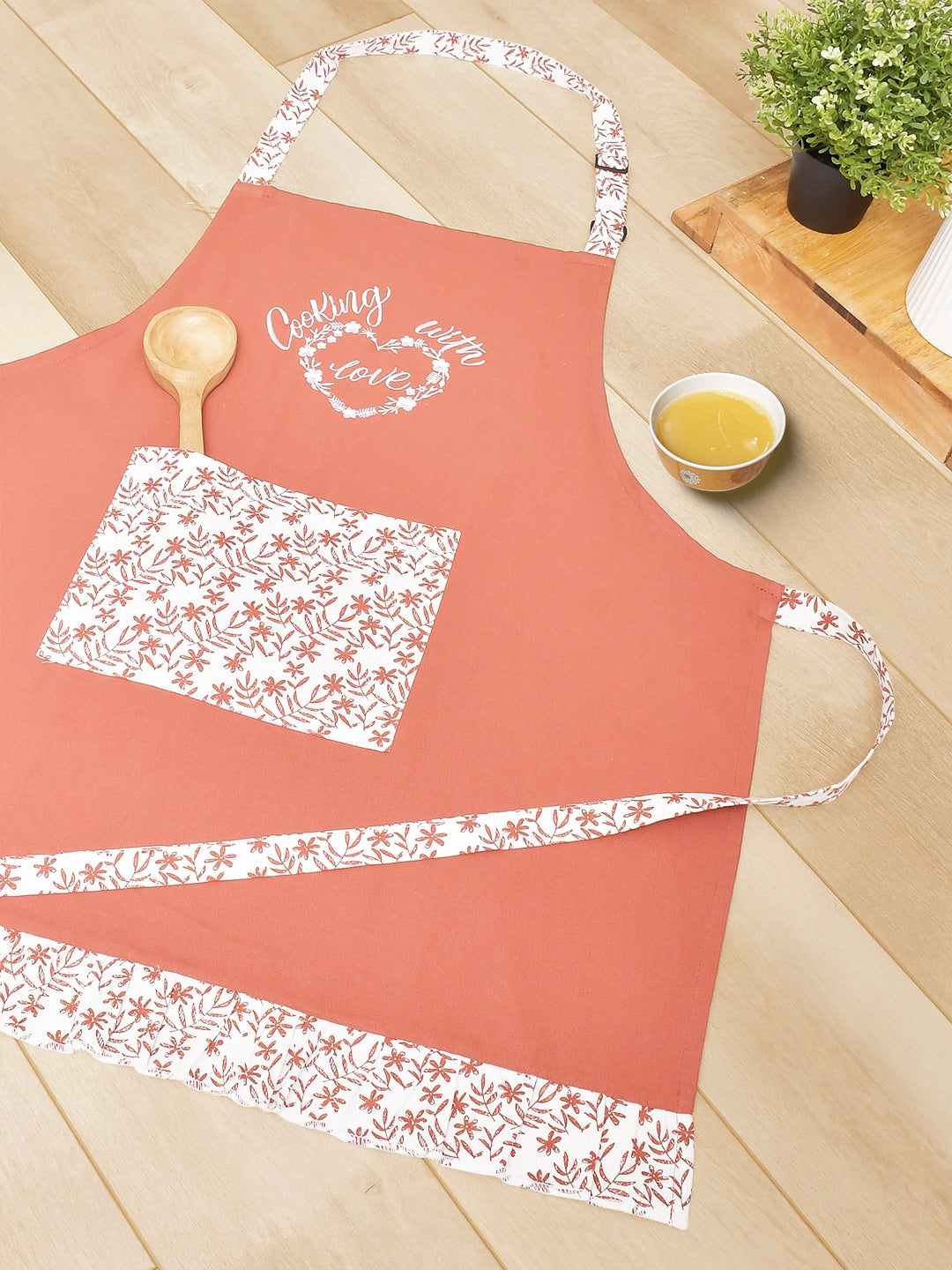 Blanc9 Cooking with Love Rusty Red Cotton Printed Apron