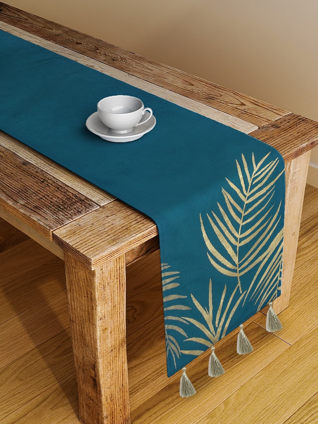 Blanc9 Gold Foil Palm Leaf Printed 4/6 Cotton Table Runner