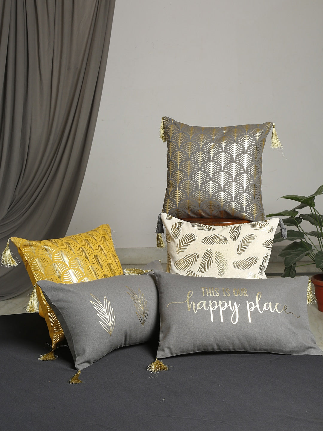 Set of 5 Happy Place 40x40 CM Cushion Cover